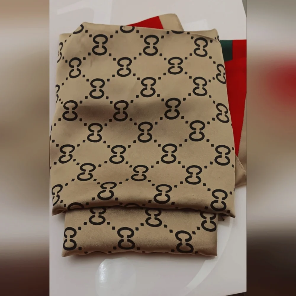 None luxurious gucci